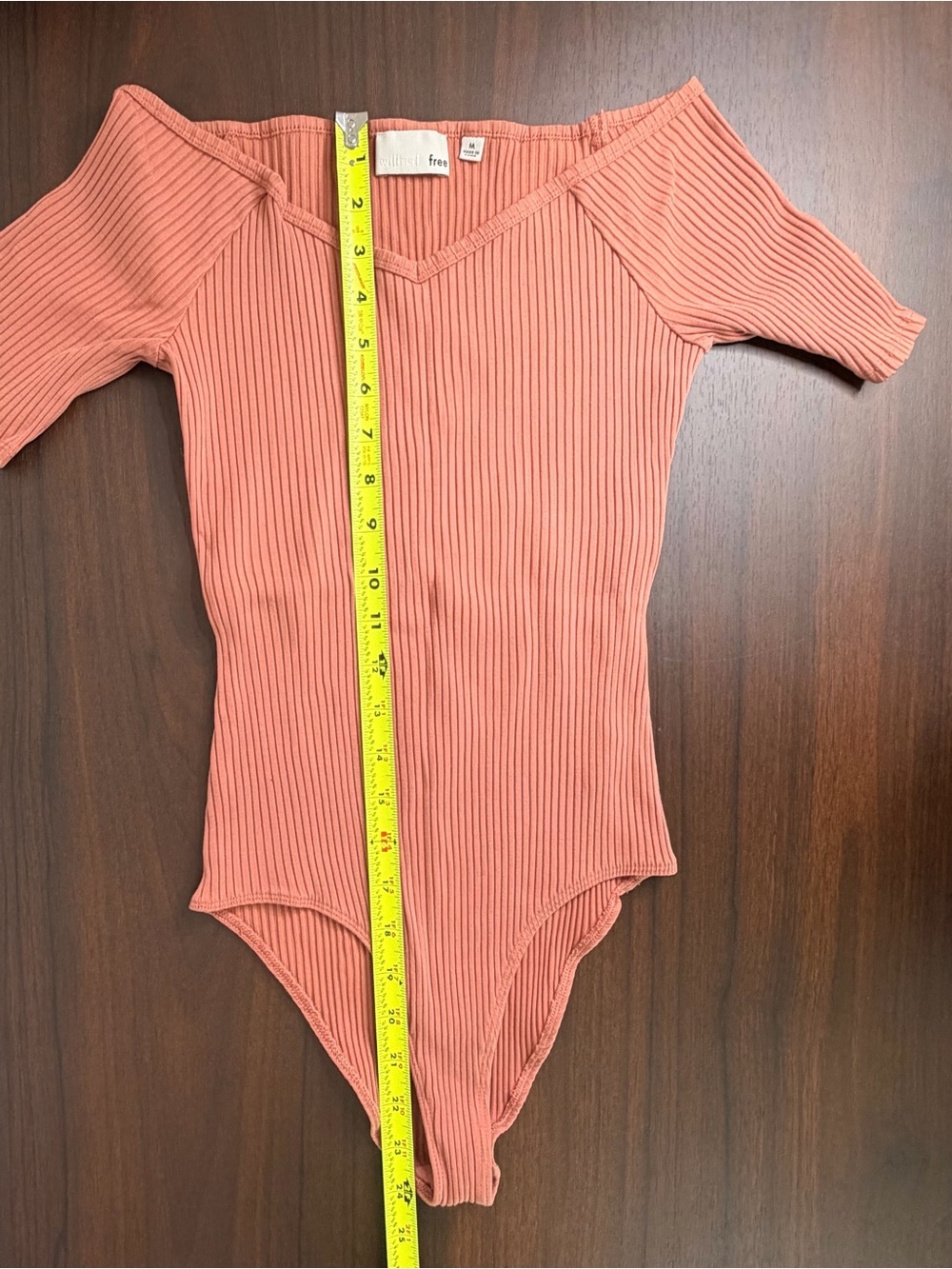Wilfred Free Rust-Pink Ribbed V-Neck Bodysuit - Picture 5 of 7